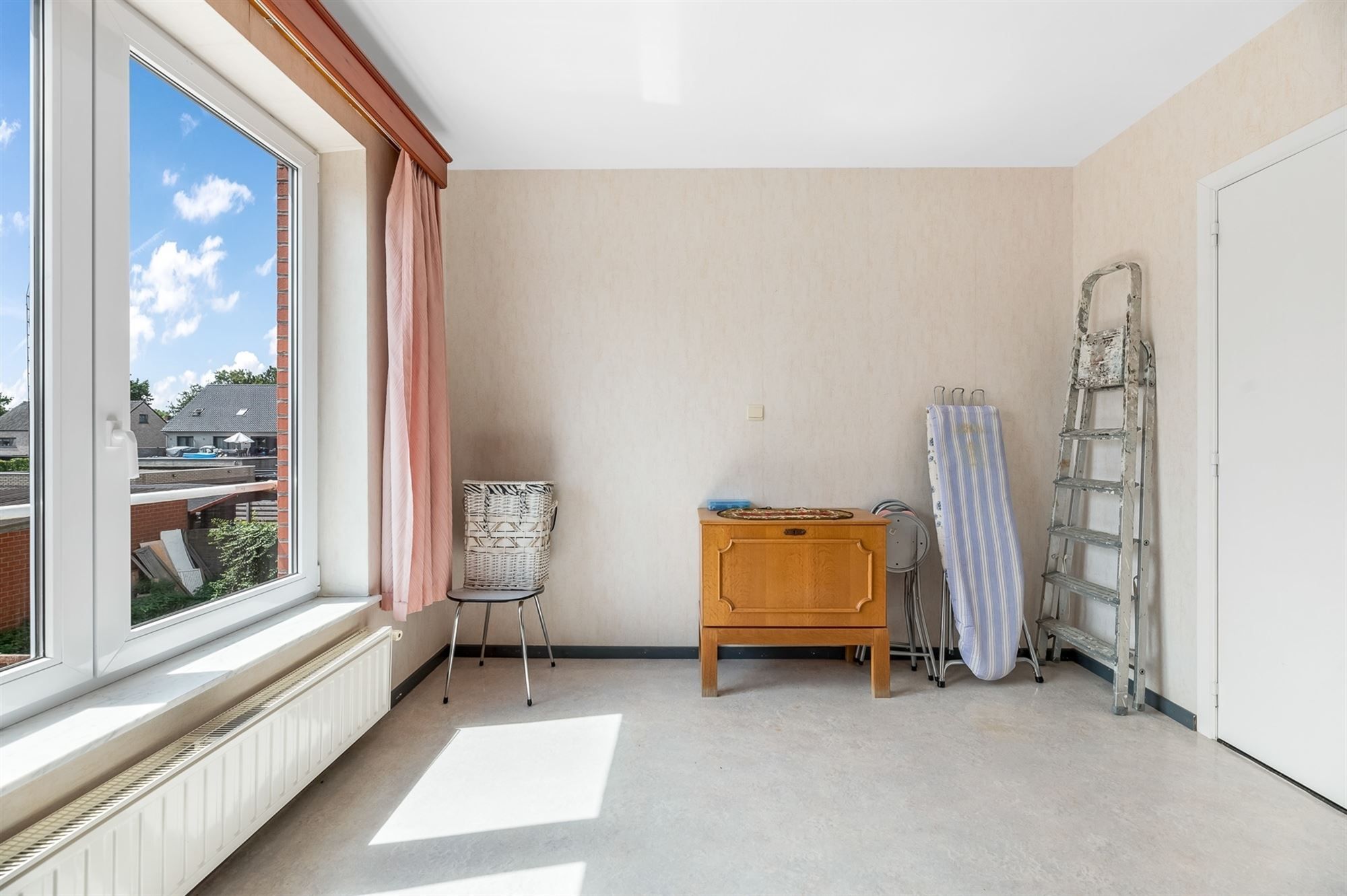 RUIM APPARTEMENT (92M²) MET 2 SLAAPKAMERS EN BIJHORENDE GARAGE IN DE NABIJHEID VAN LEOPOLDSBURG CENTRUM foto 10