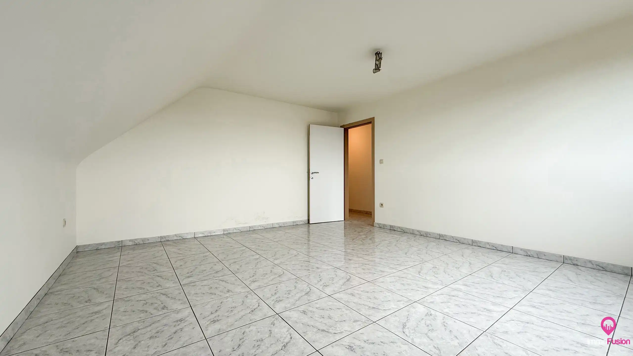 Ruim en lichtrijk duplex appartement met 3 slpk en dakterras foto 32