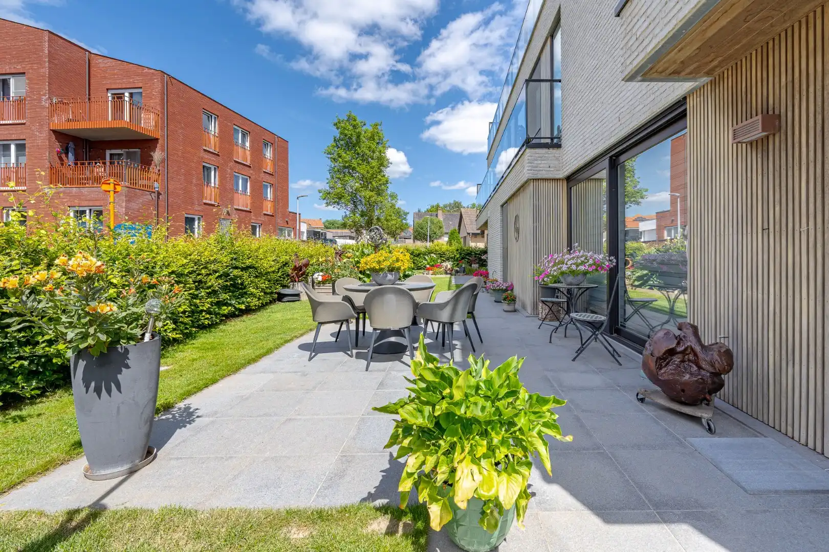 Ruim, lichtrijk gelijkvloers appartement met 3 slaapkamers, garage en zonnige tuin te Beselare foto 4