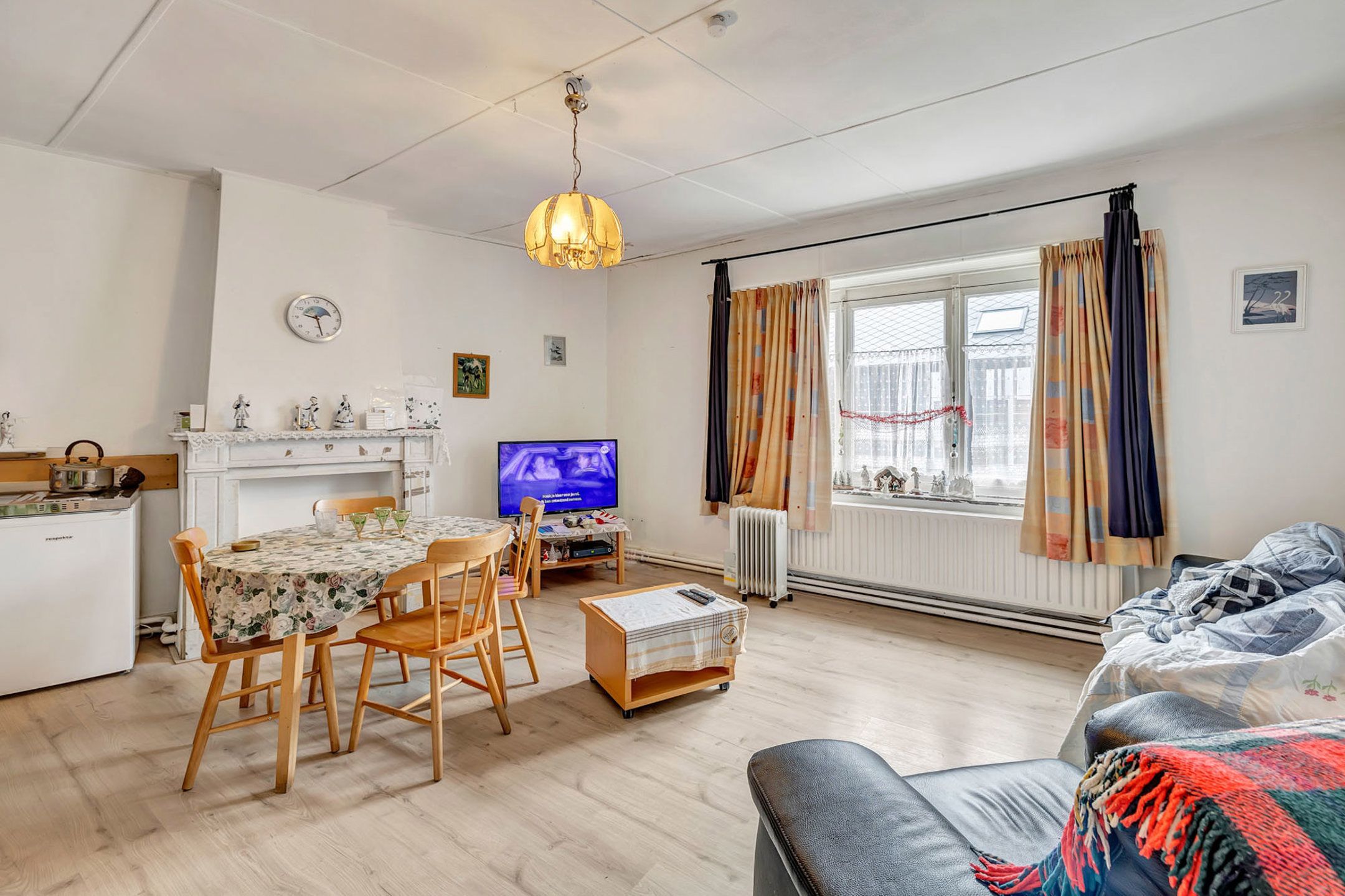 Ruime te renoveren woning op 12a 80ca gelegen in het centrum van Gooik foto 11