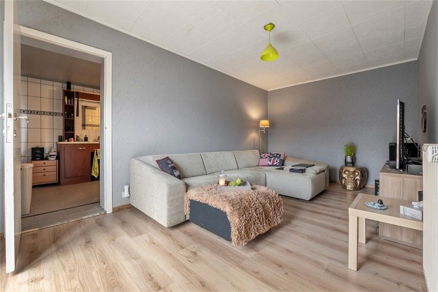RUIM HANDELSPAND MET WOONST IN SINT-TRUIDEN foto 19