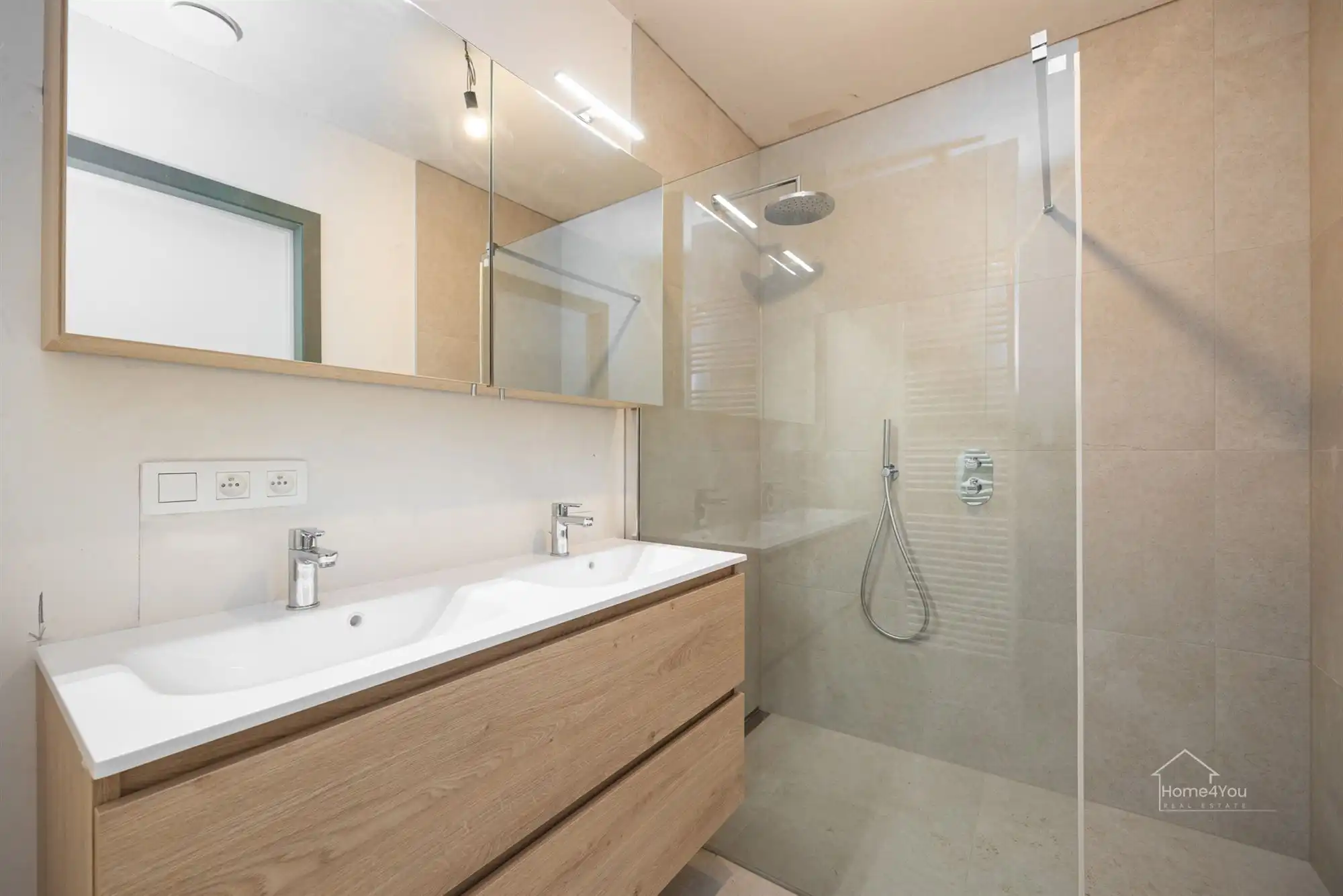 Nieuwbouw gelijkvloers appartement met aangename tuin foto 8