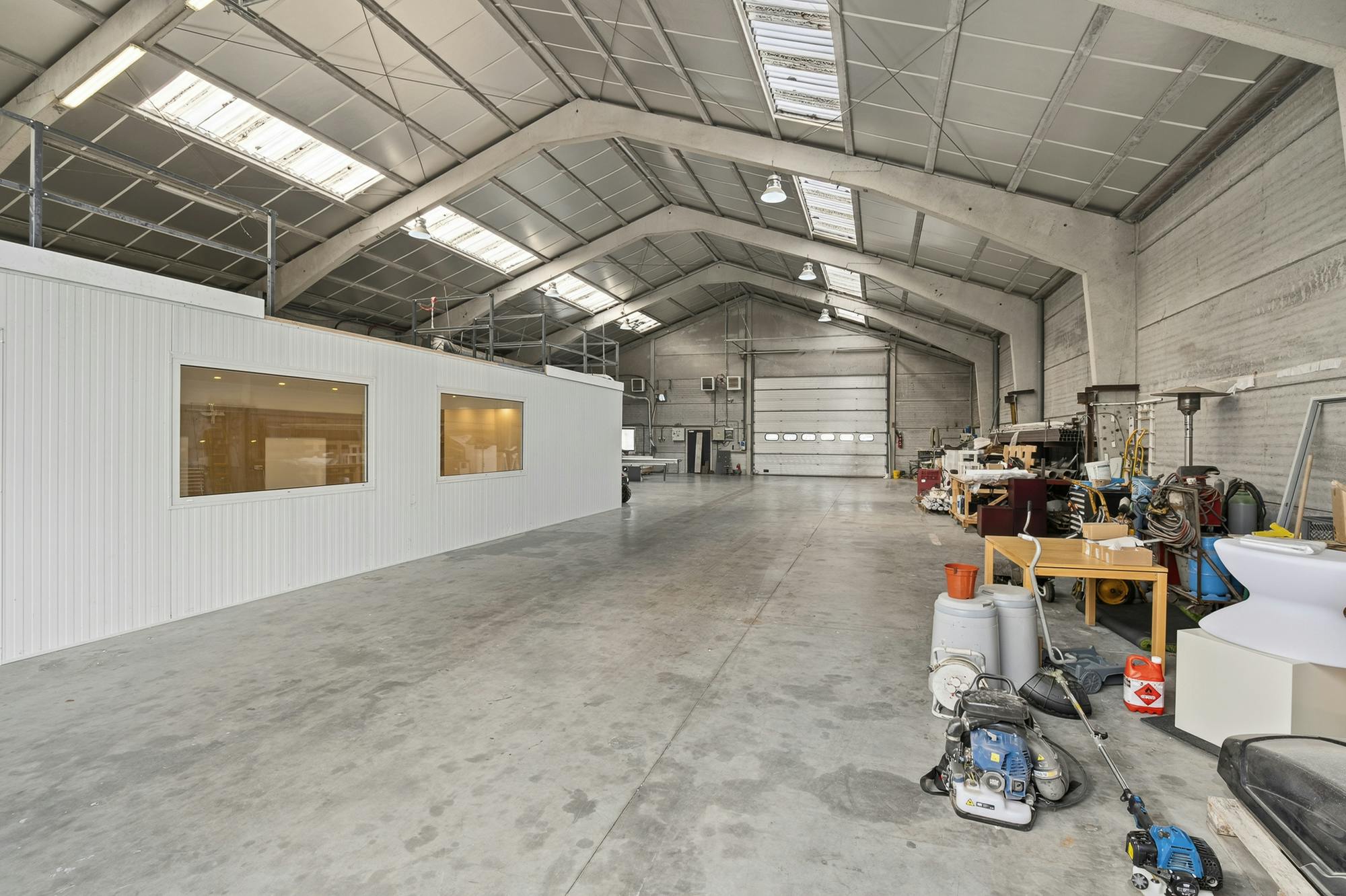 Luxe villa met exclusieve tuin en magazijn in KMO-zone foto 26