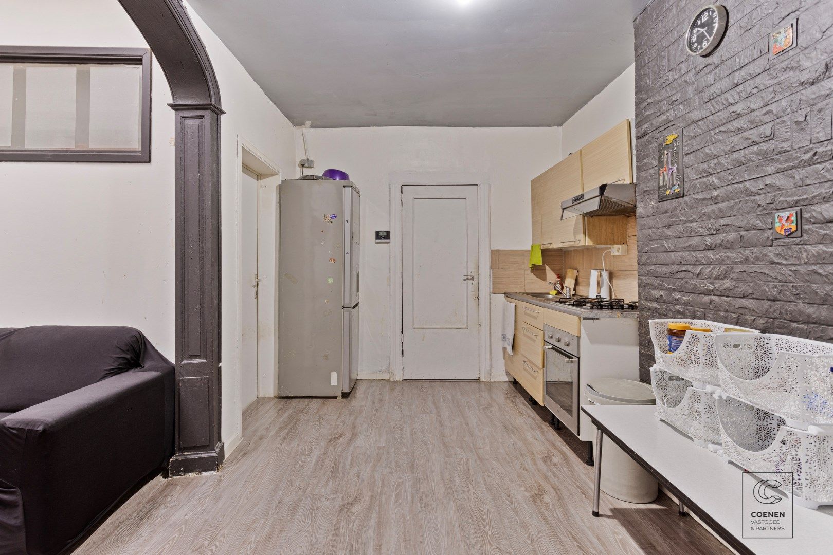 Volledig te renoveren opbrengsteigendom met 2 studio's en 2 appartementen te Antwerpen! foto 8