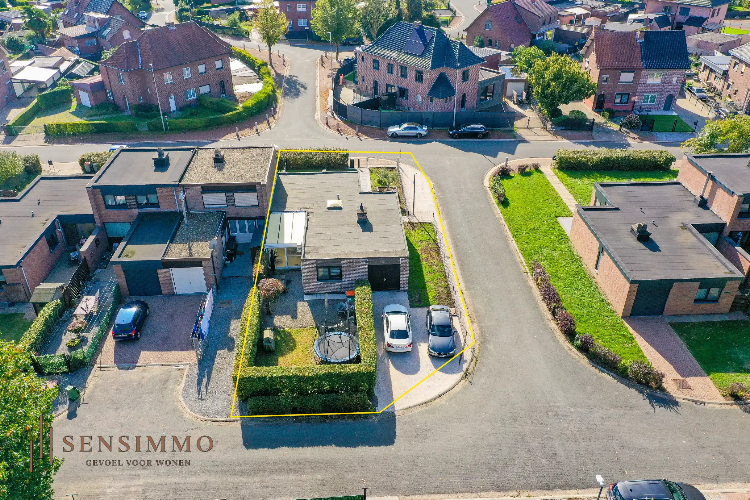  Instapklare gelijkvloerse hoekwoning met tuin, garage en 3 slaapkamers foto 2
