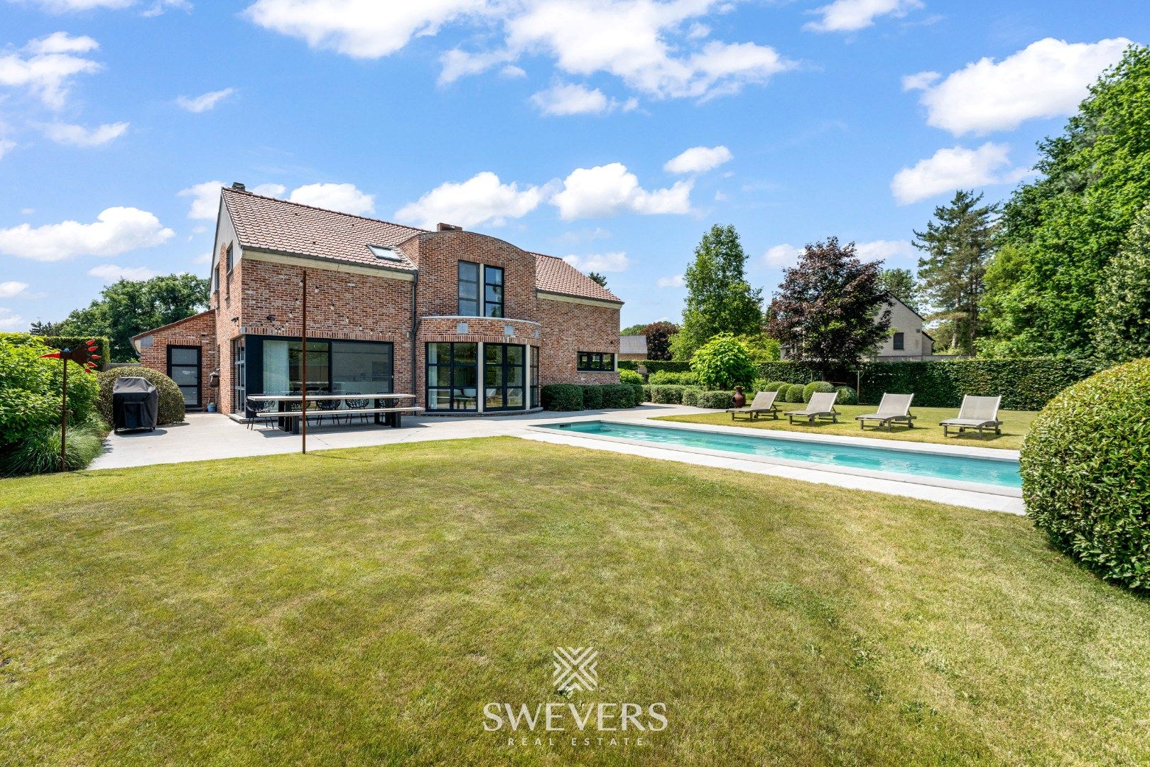 Ruime luxueuze villa met zwembad op prachtig perceel in residentiële wijk Kayenberg foto 36