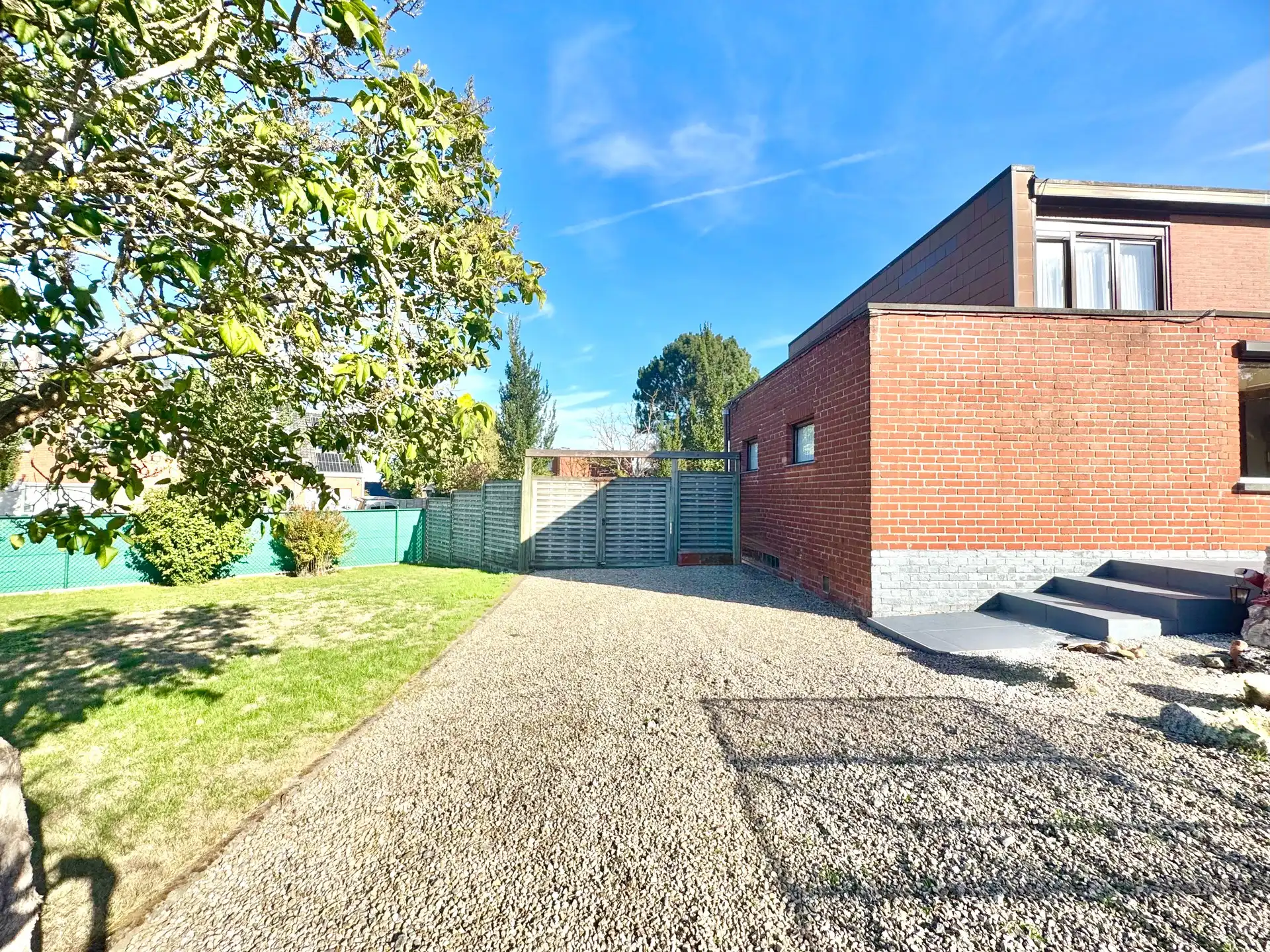 HALFOPEN WONING | 4 KAMERS | TUIN | GARAGE | 720 M² foto 28