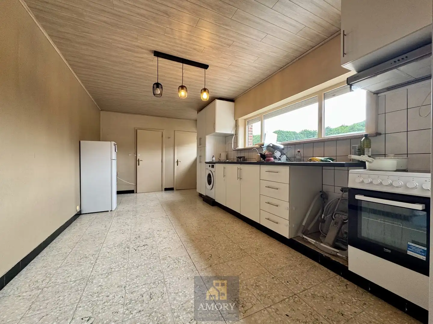 Halfopen woning met dubbele garage foto 5