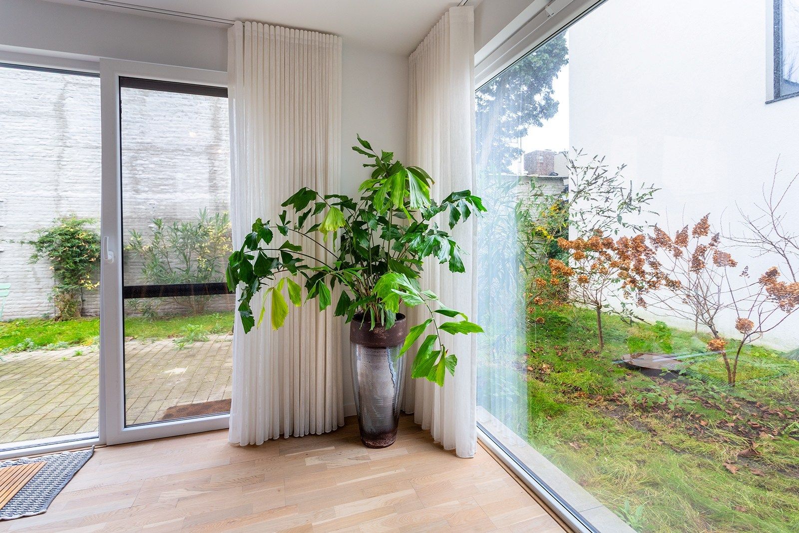 Prachtige gemeubelde woning met tuin foto 5