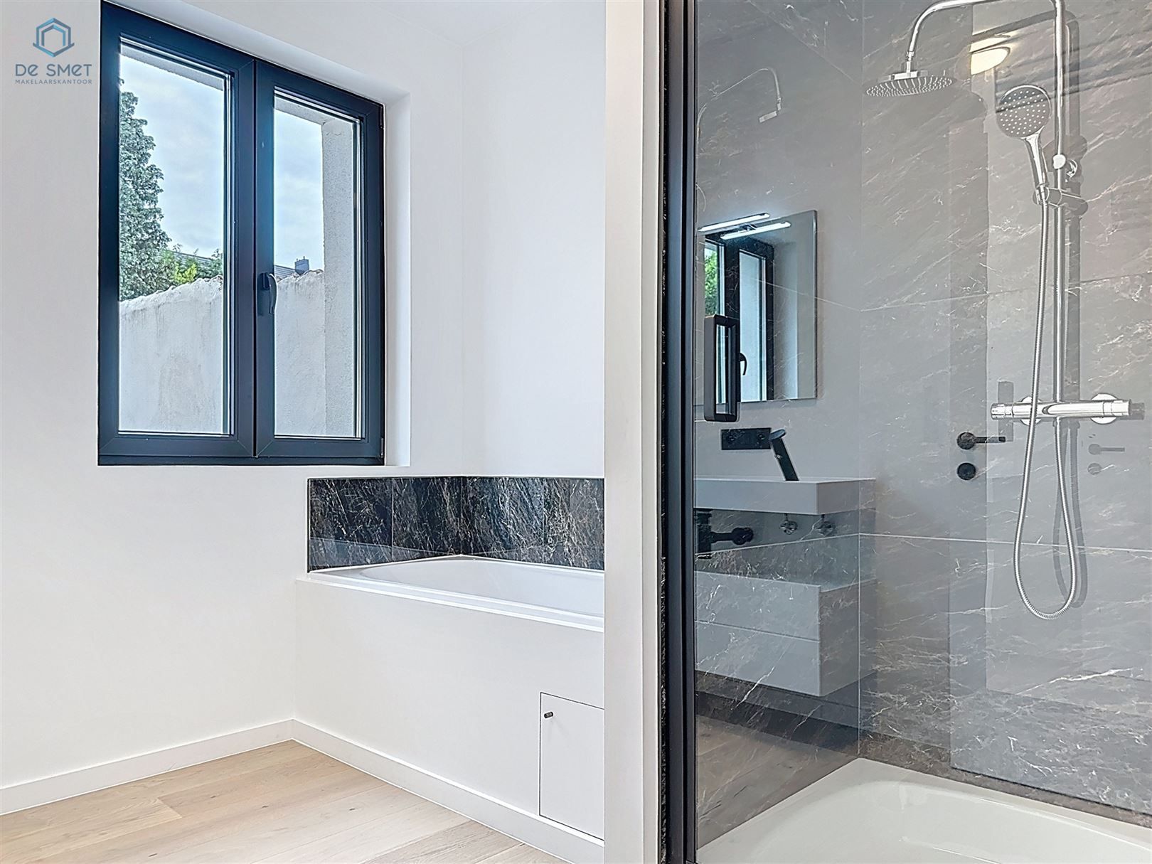 Prachtig gerenoveerde herenwoning met 5 slpks, 2 badkamers en tuin in het hart van Geraardsbergen foto 14