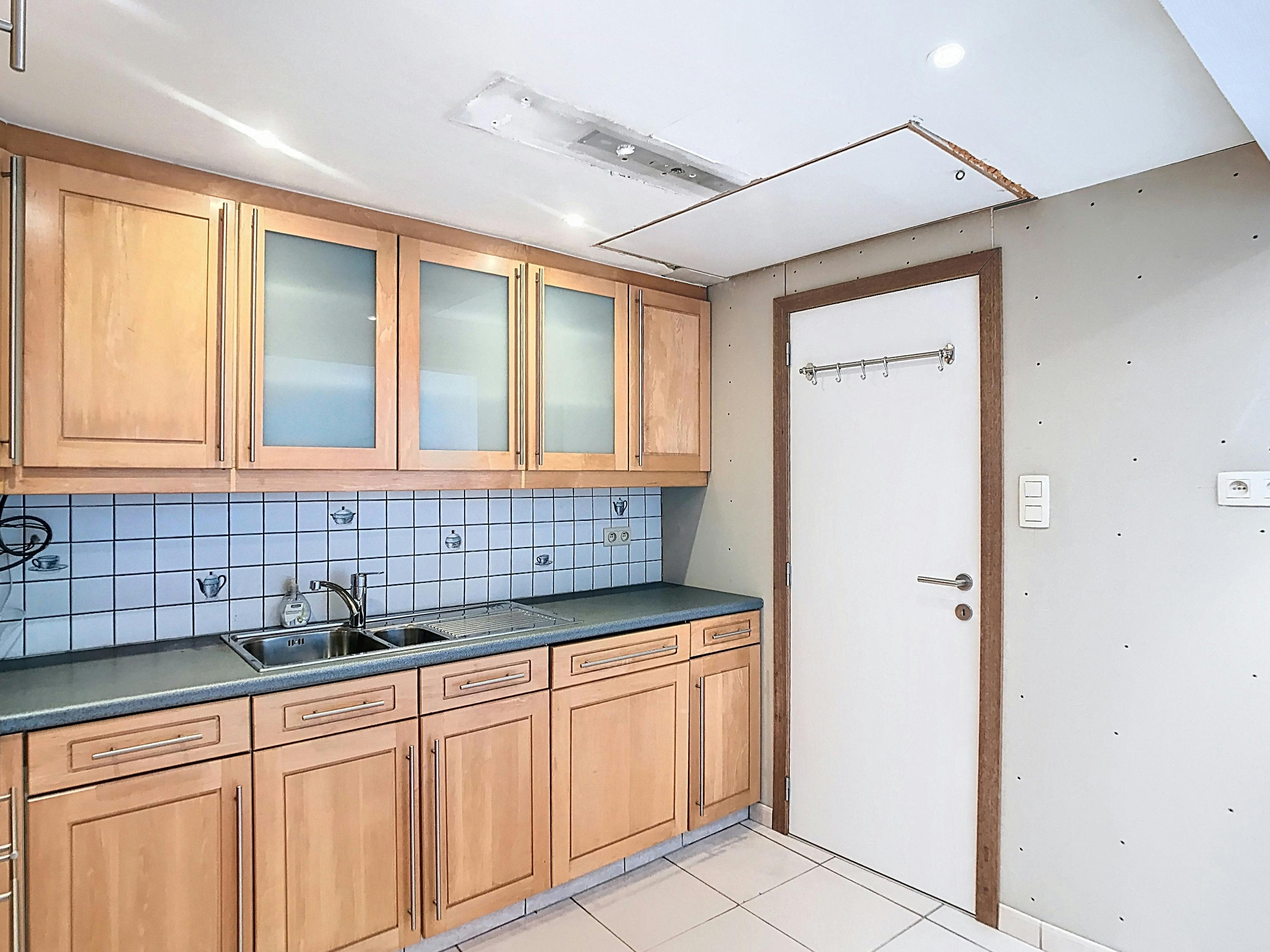 Huis te koop in Ieper centrum met 3 slaapkamers en stadstuin foto 7