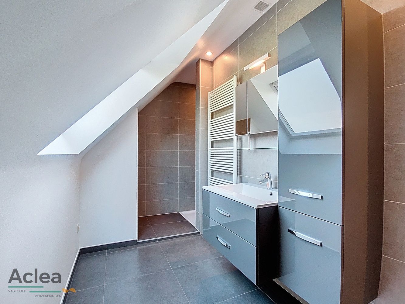 uitzonderlijk ruime landelijk gelegen woning foto 28