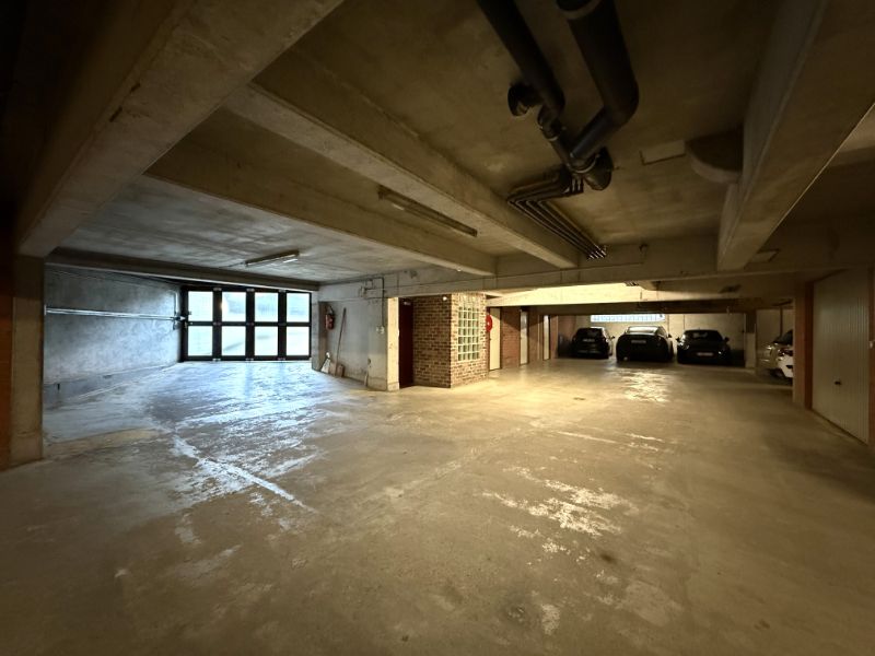 Rustig en zongeoriënteerd 3-slaapkamerappartement met terras en open uitzicht op water foto 22