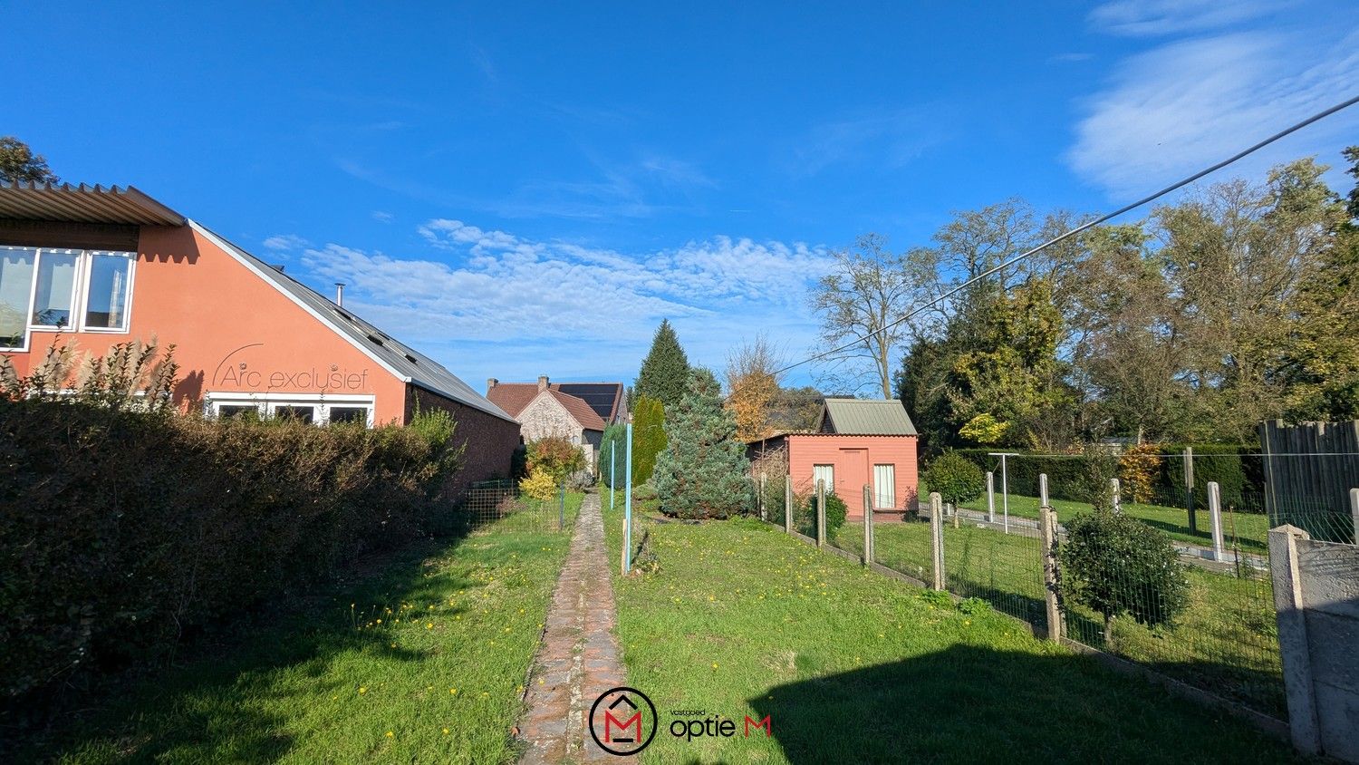 Centraal gelegen halfopen bebouwing met tal van mogelijkheden foto 21