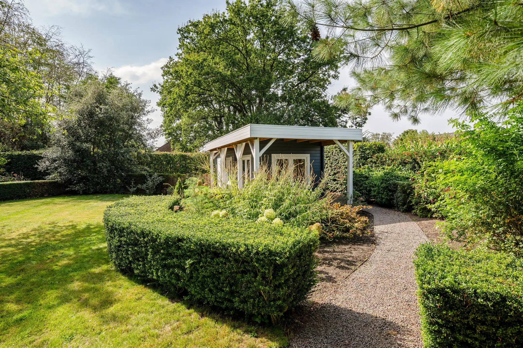 Moderne EPC A-villa op toplocatie nabij scholen en station, met prachtige tuin en privacy foto 46