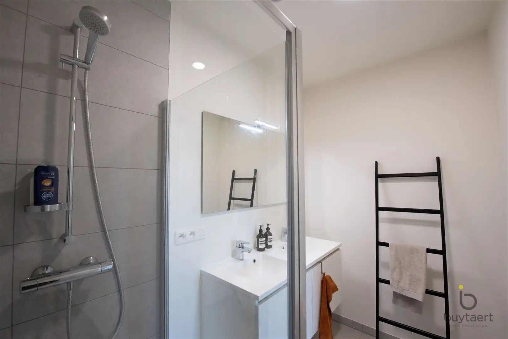 Magnifique nieuwbouw studio met terras en fenomenaal uitzicht! foto 18