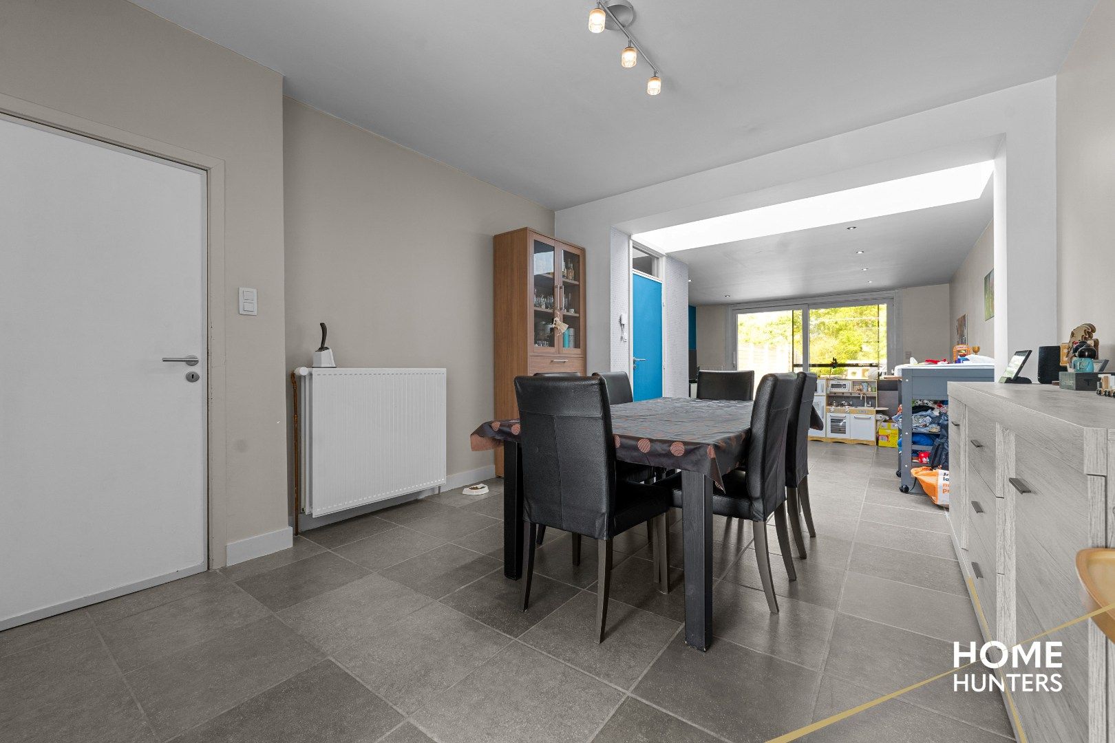 Moderne, instapklare woning met tuin en 3 slaapkamers  foto 3