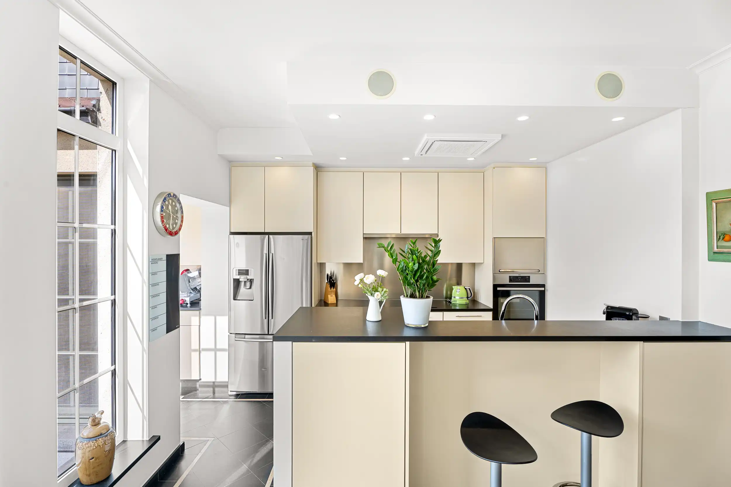 Karaktervolle burgerwoning met ruime tuin, nabij Zimmerplein foto 9