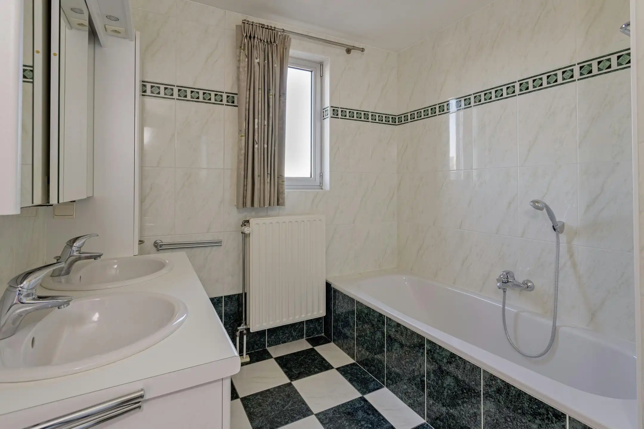 Zeer ruim dakappartement van 279 m² te koop in Roeselare foto 23