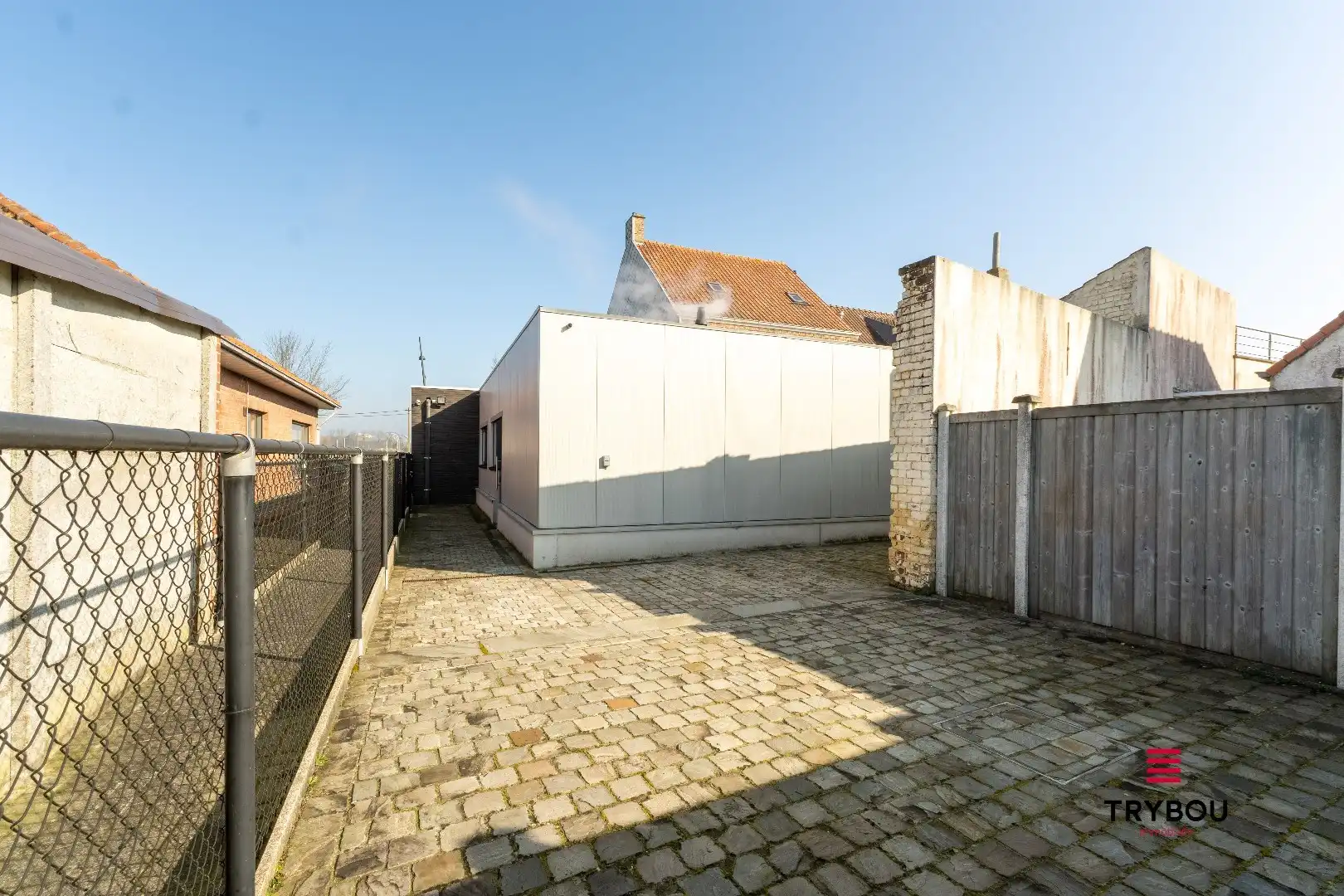 Commercieel pand met woonmogelijkheden op uitstekende ligging foto 15