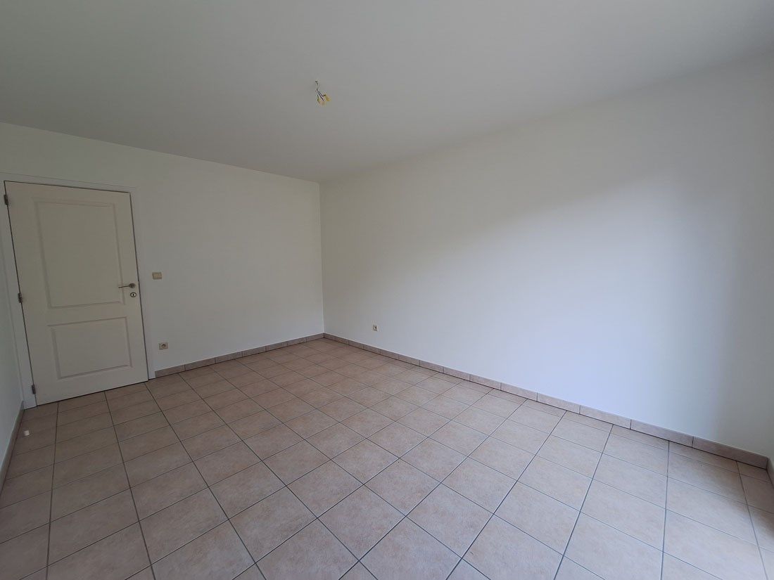 Knap opgefrist gelijkvloers appartement te Paal foto 9
