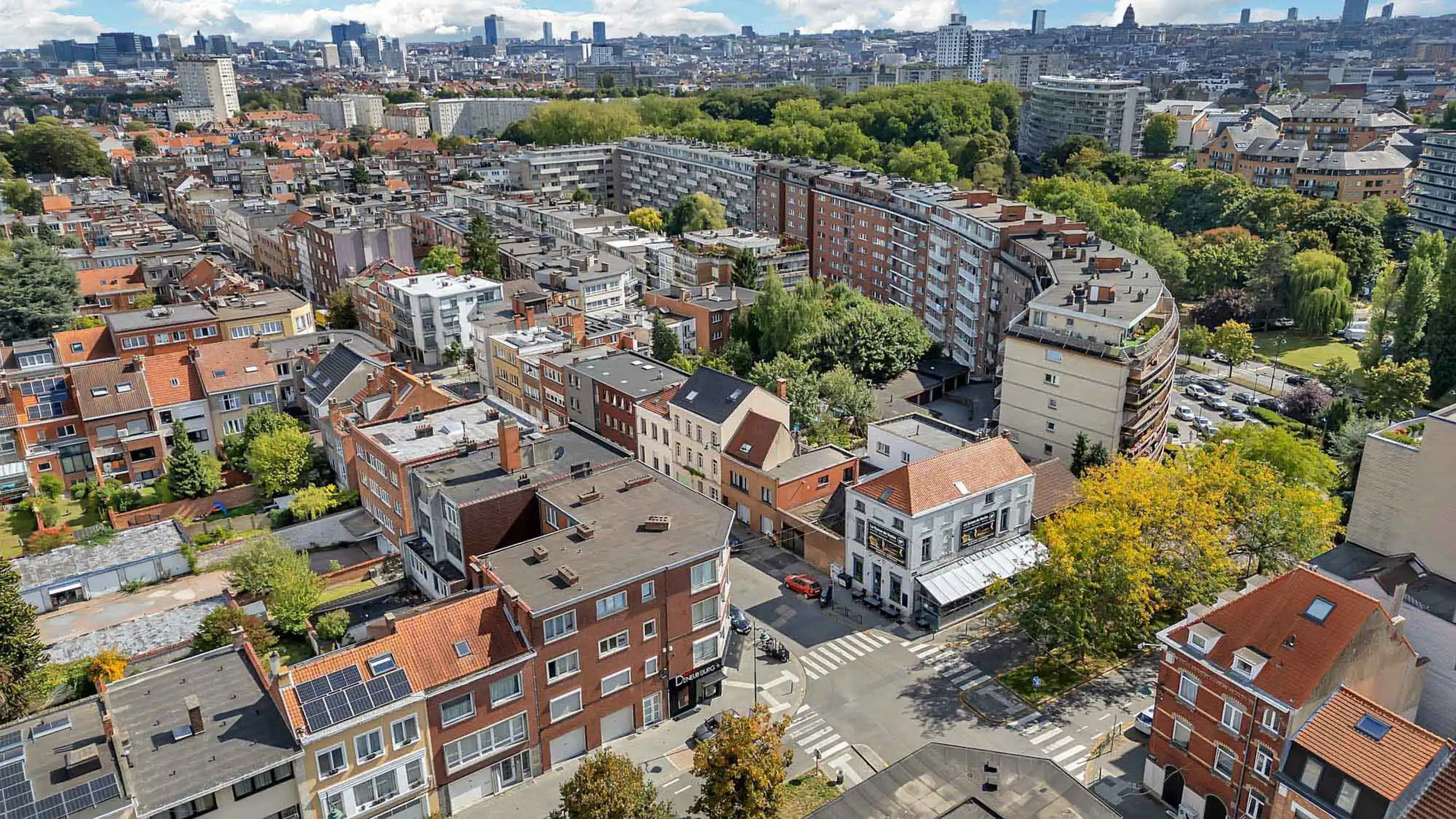 Gewaardeerd restaurant/handelspand met appartementen foto 48