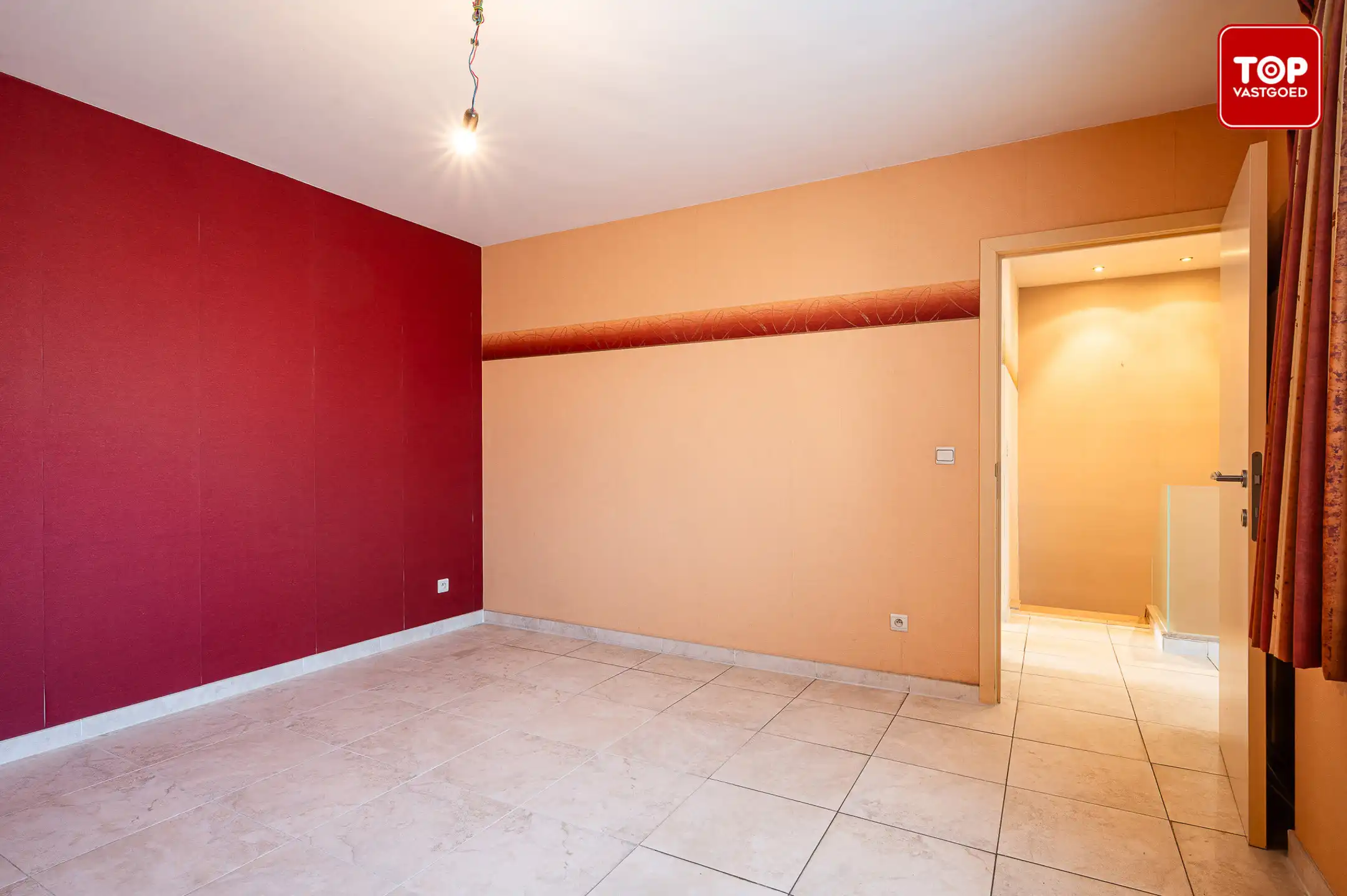 Zeer groot duplex appartement met garage. foto 8