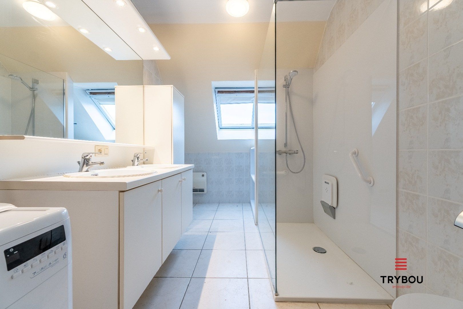 Duplex-appartement met 2 slaapkamers op de Markt van Houthulst  foto 12