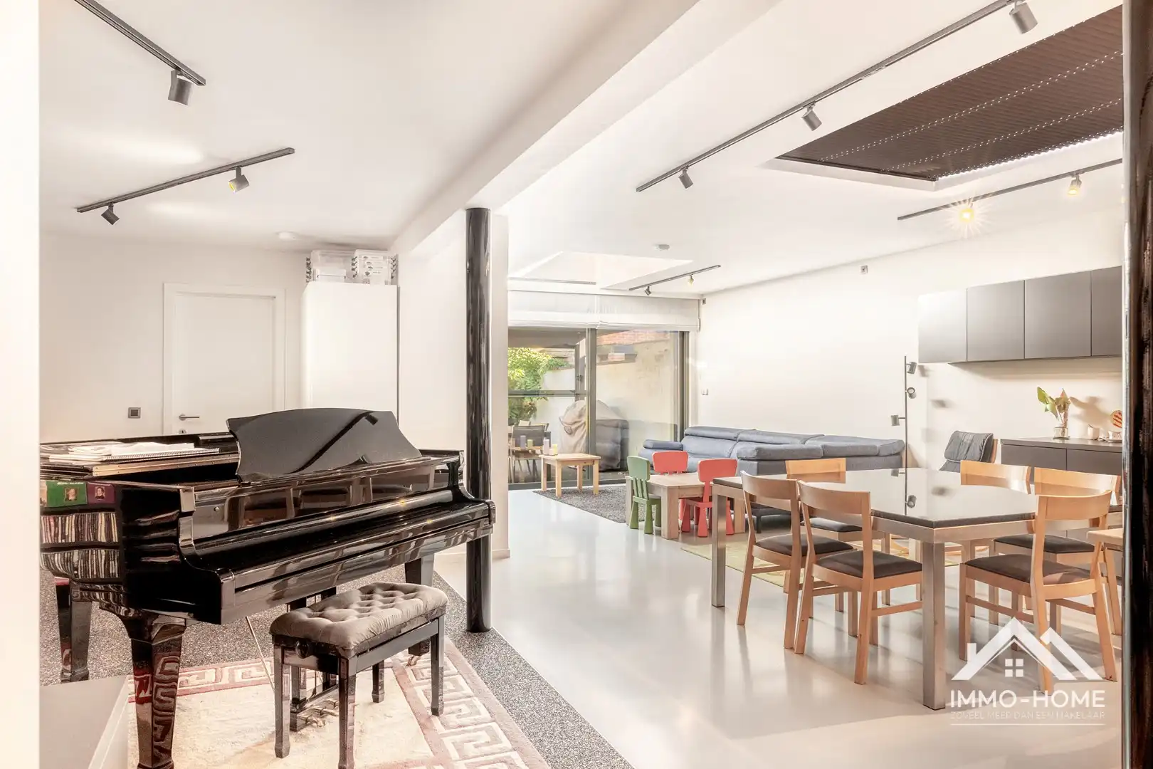 Héél erg ruime gerenoveerde woning met garage nabij centrum Lokeren! foto 4