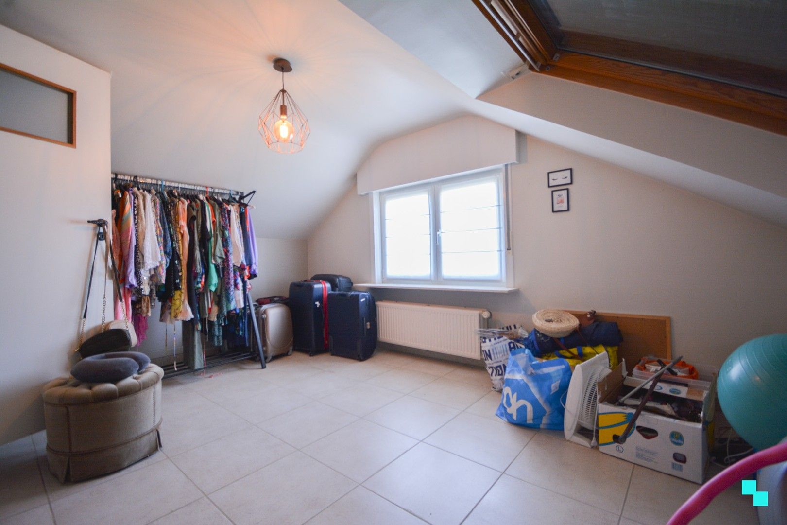 Instapklare woning te Sint-Eloois-Winkel foto 29