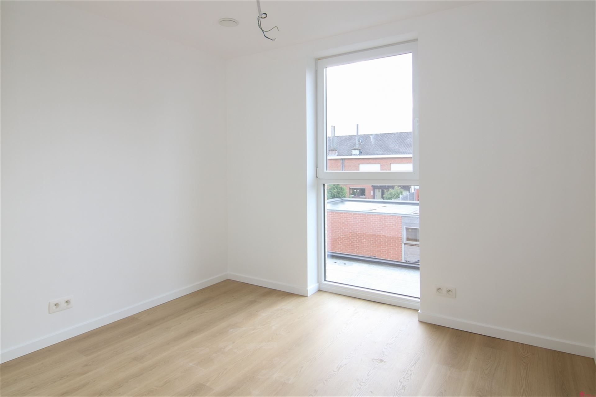 Recente woning te huur in een rustige verkaveling nabij centrum wevelgem foto 9