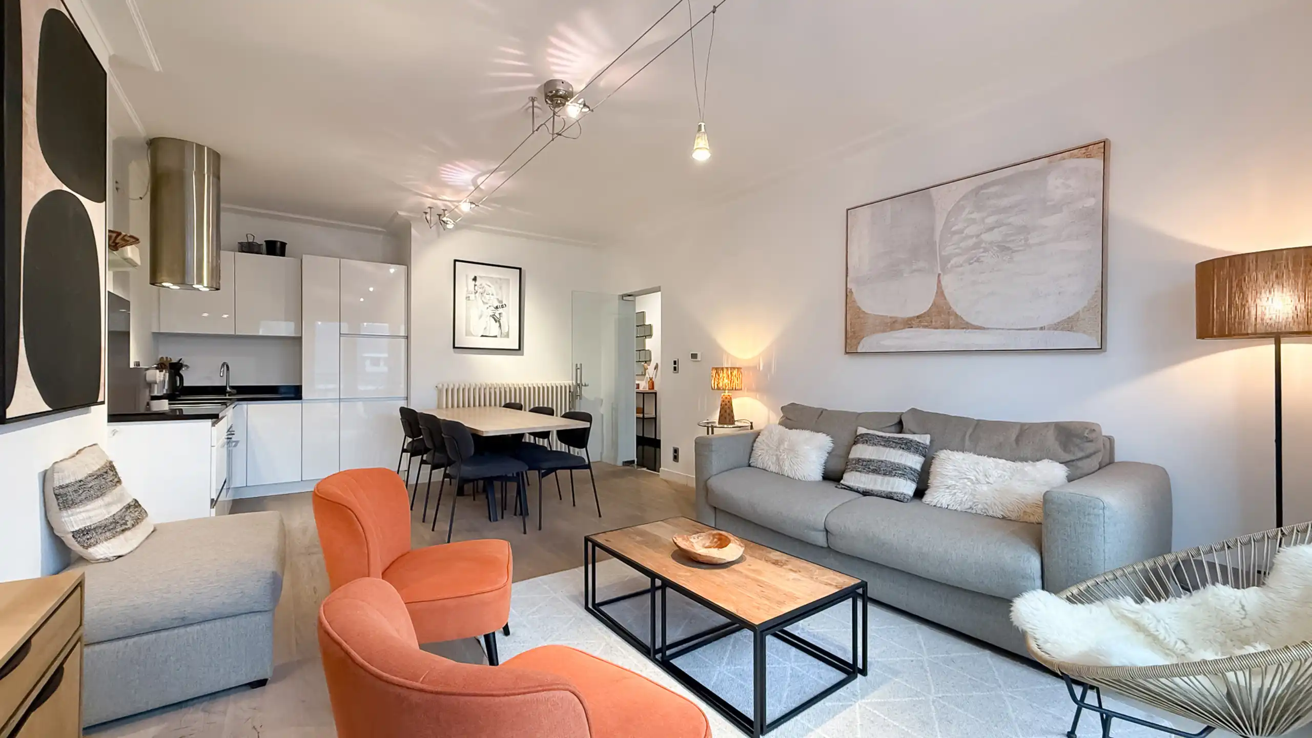 Zonnig appartement met open uitzicht op de Heilig Hartkerk foto 9