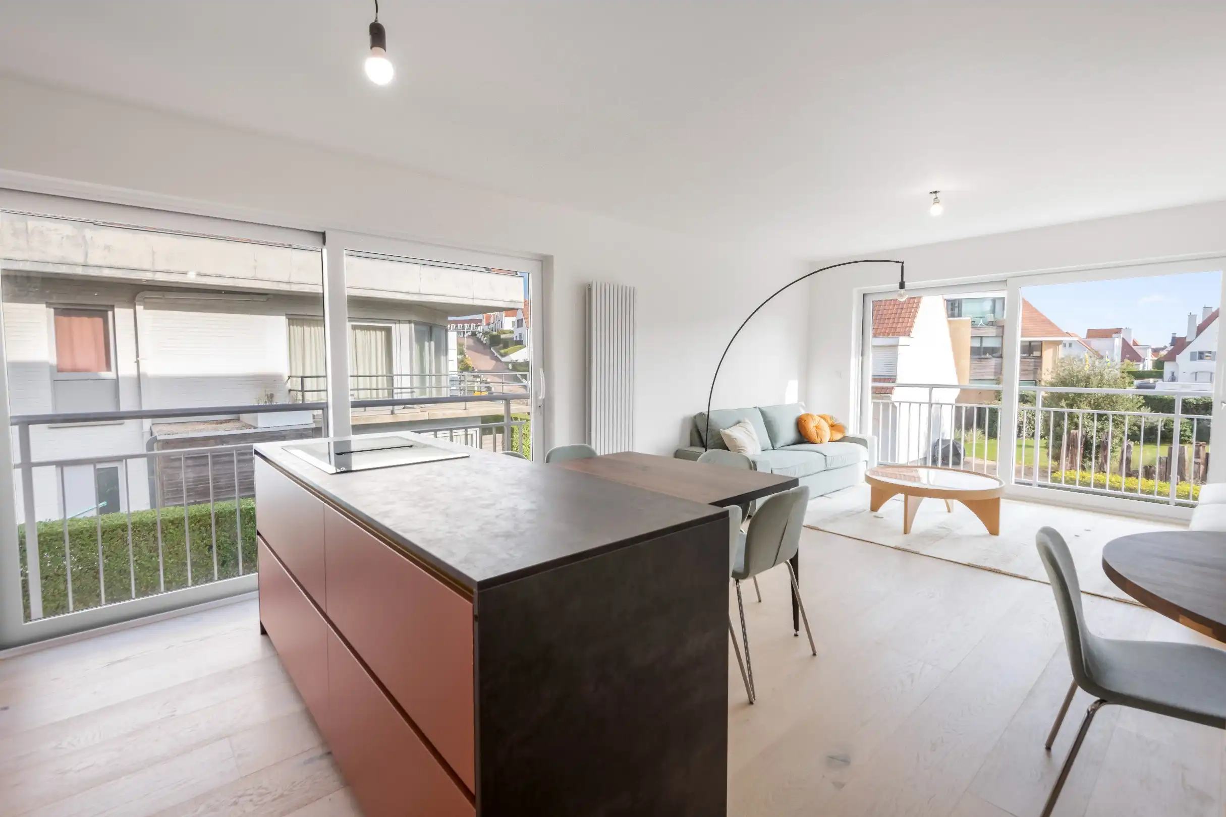 Zuidgericht hoekappartement in een villa residentie met open zicht gelegen op 100 meter van de Zeedijk foto 4