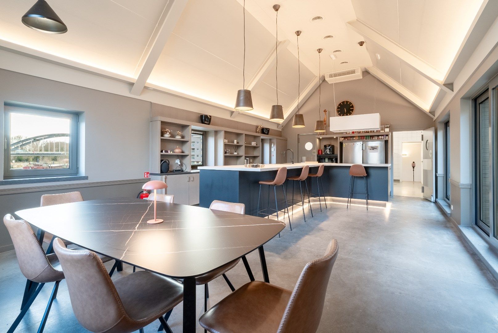 Unieke Loft met 360° Waterzicht foto 4