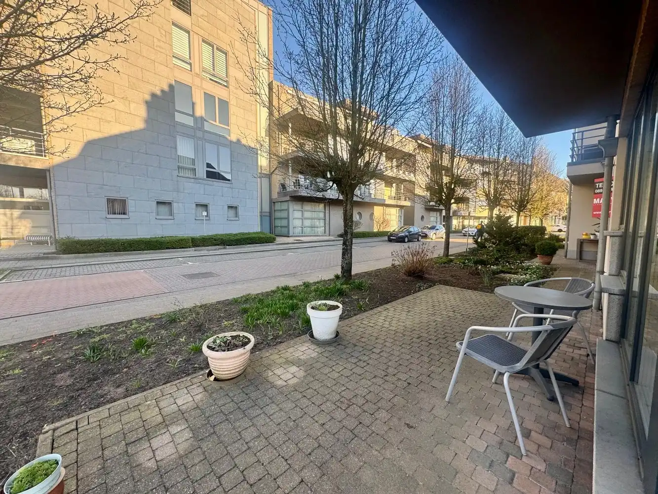 INSTAPKLAAR GELIJKVLOERS APPARTEMENT (H.O.B) foto 12