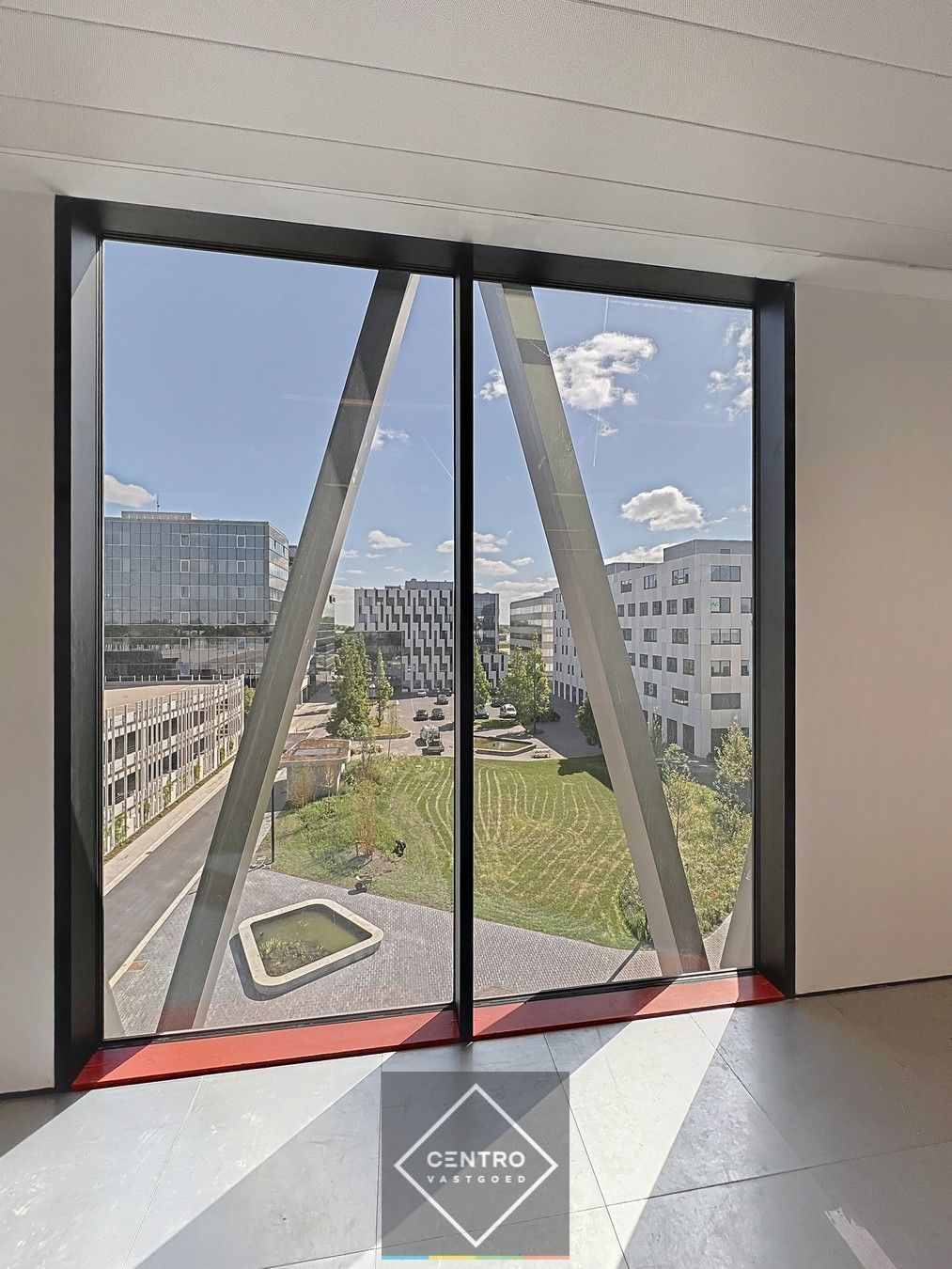 SCHERP GEPRIJSDE kantoorruimte (±240m²) met prachtige zichten in de Westwing Tower op de derde verdieping ! foto 13