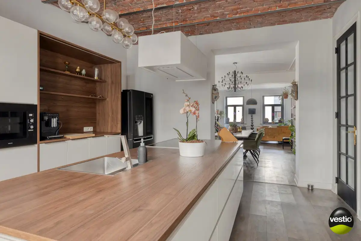 KARAKTERVOL VOLLEDIG GERENOVEERD STATIG HERENHUIS IN CENTRUM VAN TONGEREN. foto 13