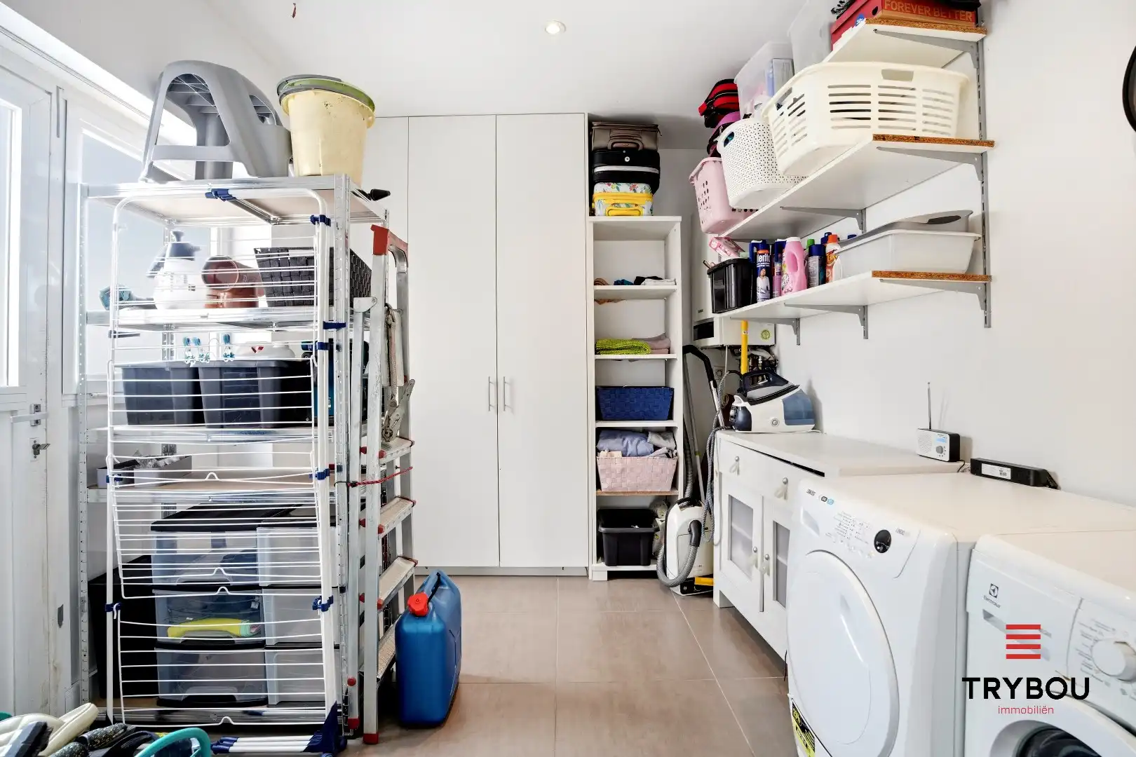 Instapklare woning met 4 slaapkamers te koop in het hartje van Poperinge!  foto 12