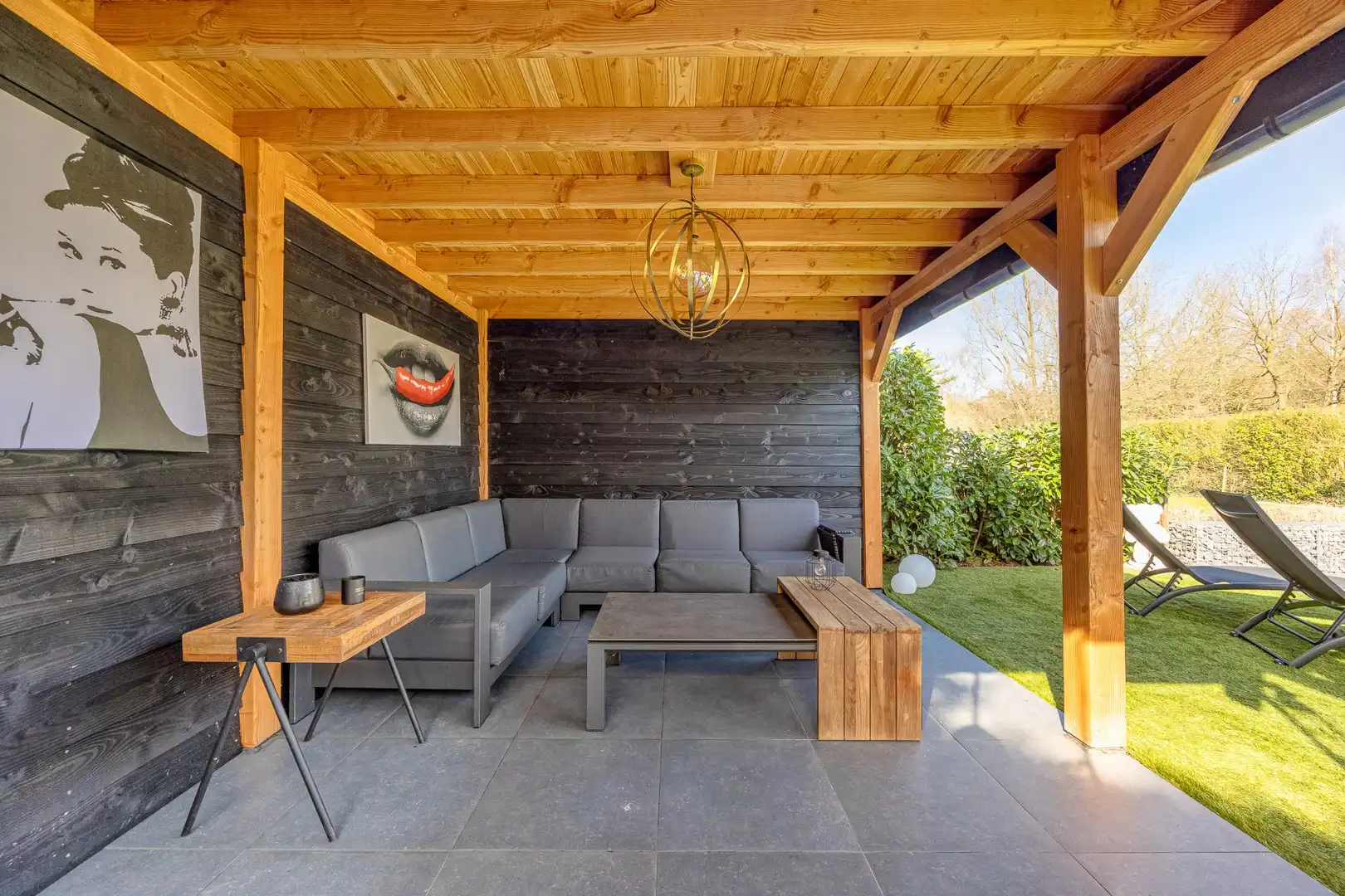 VILLA OP 2.118 M² foto 8