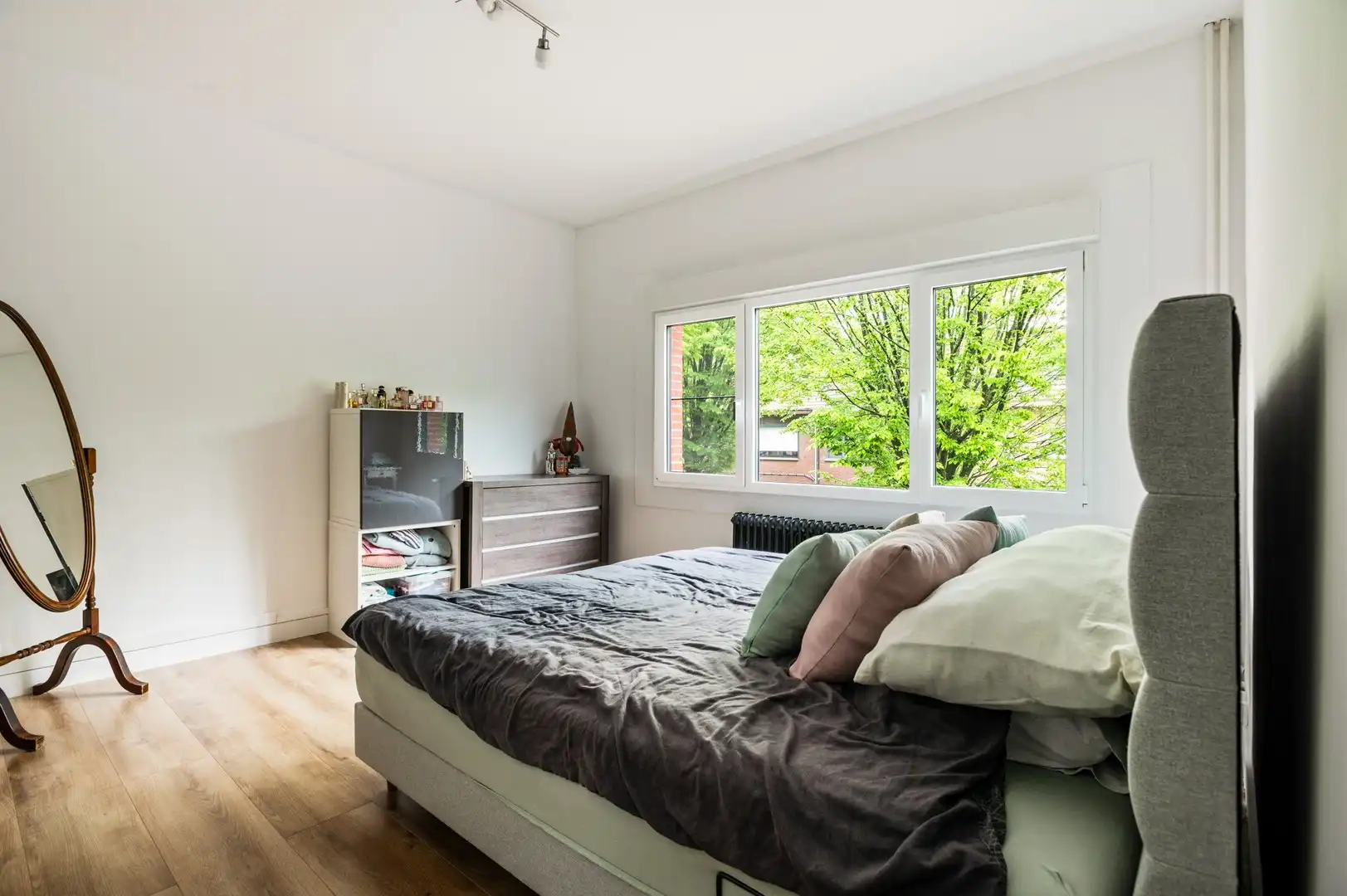 Ruime halfopen bebouwing met 4 slpk en zonnige tuin foto 16