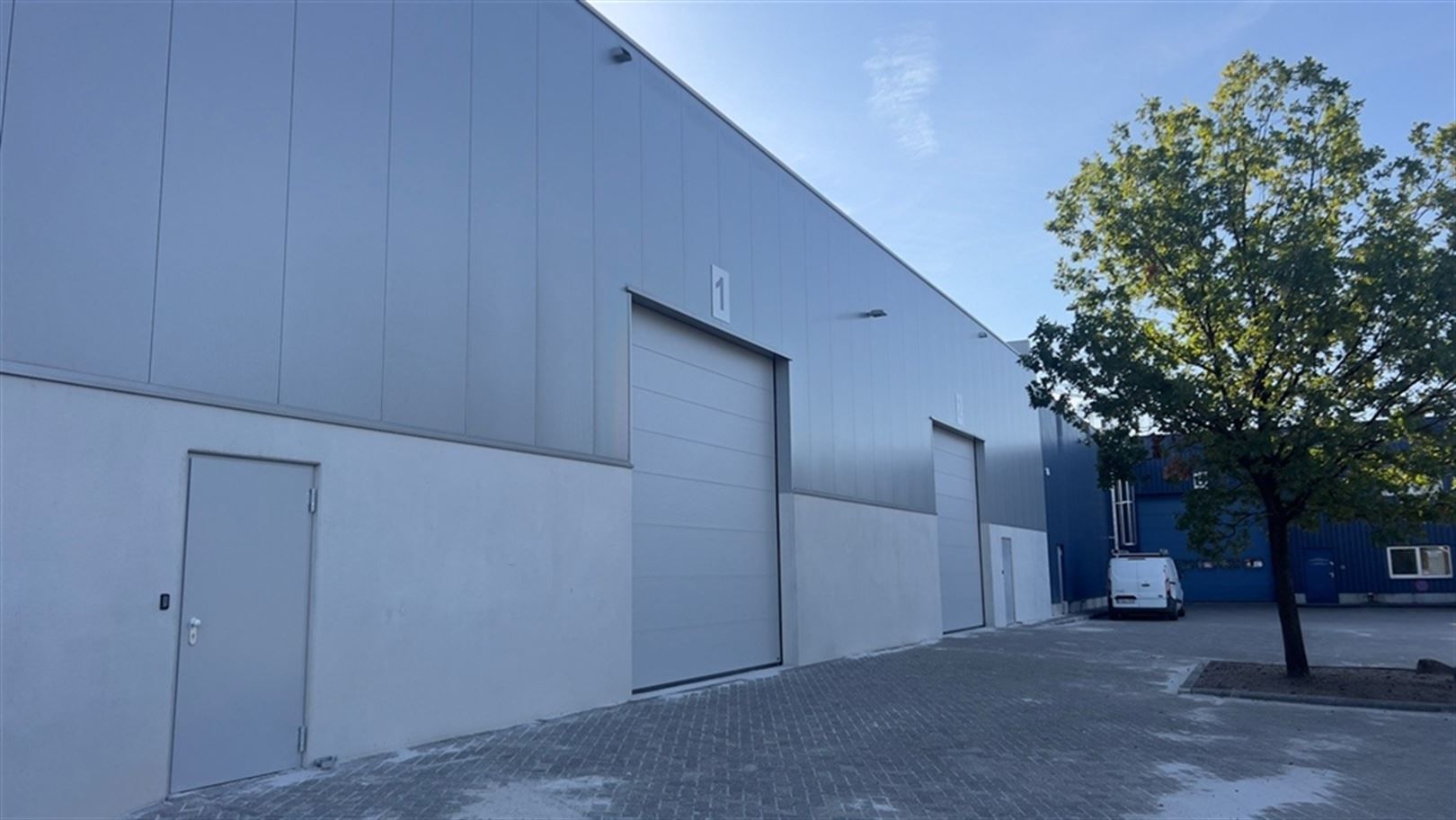 Te Huur Magazijn met mezzanine en inpanding kantoor te Beerse foto 4