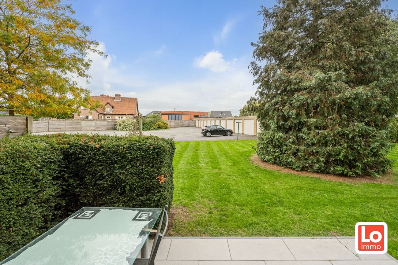 Instap klaar gelijkvloers appartement met garage in het hartje van Lochristi! foto 11