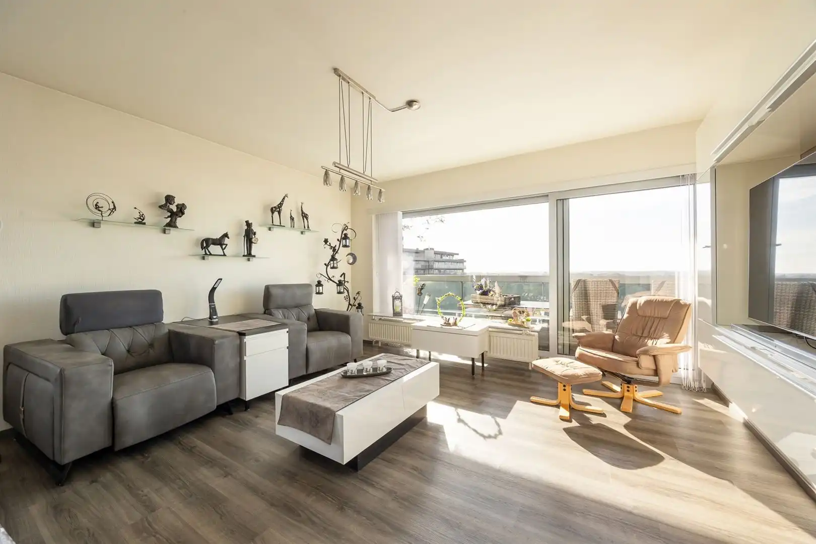 3 slaapkamer hoekappartement met panoramisch uitzicht foto 5