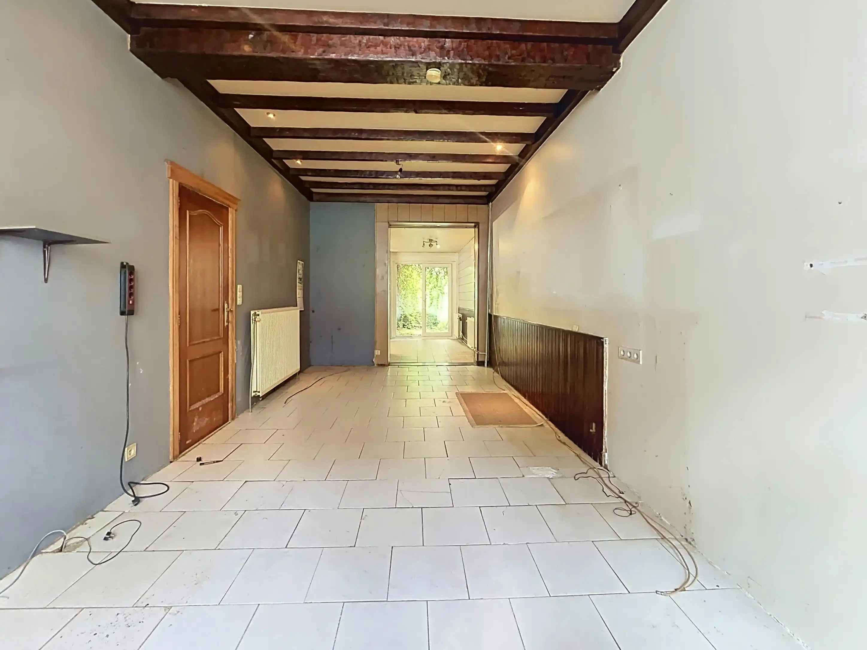 Te renoveren woning met 5 slaapkamers vlakbij Rivierenhof  foto 4