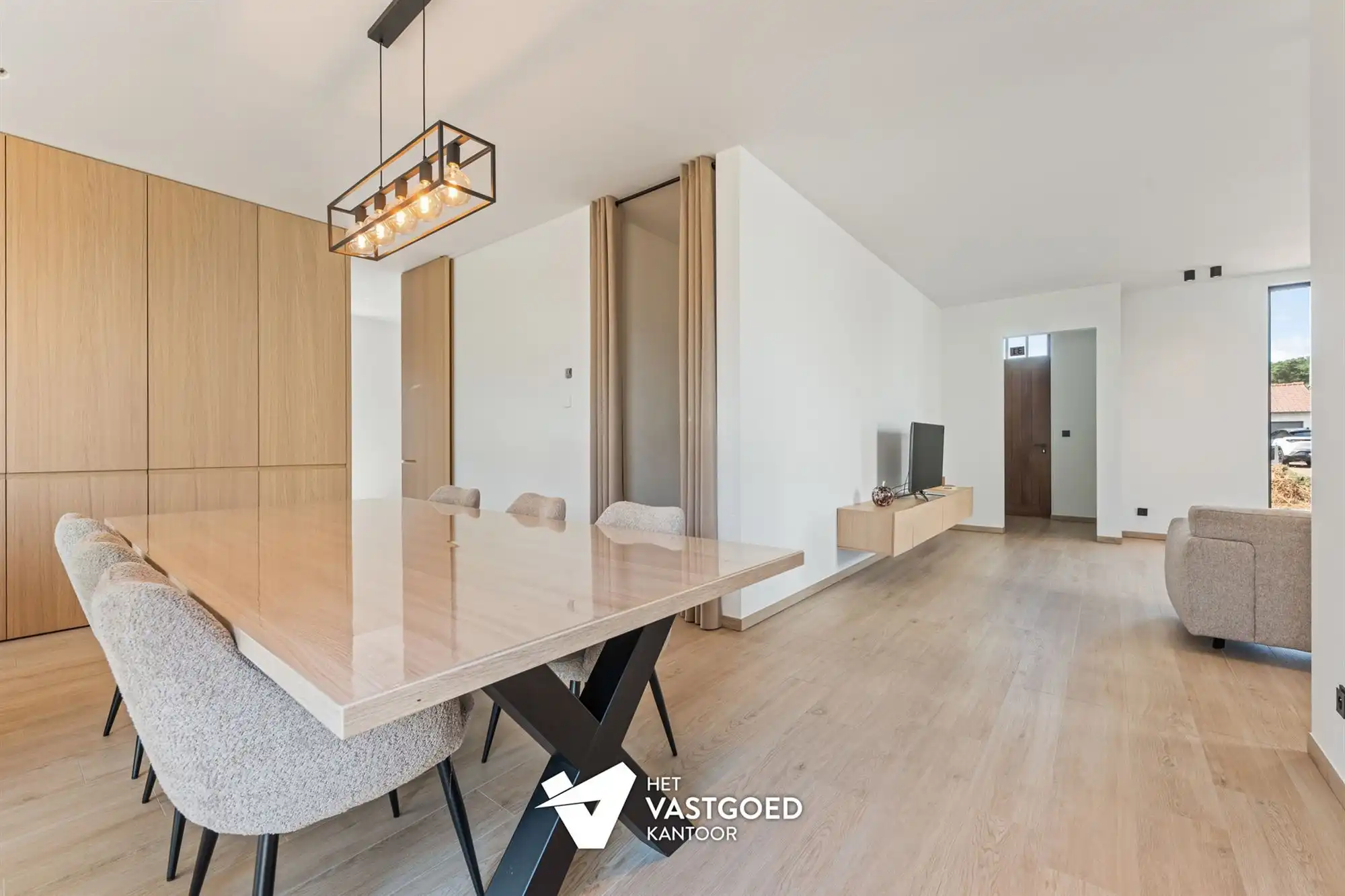 ZEER RUIME NIEUWBOUWWONING UITERST RUSTIG GELEGEN OP EEN PERCEEL VAN 1628M² TE OOSTHAM foto 7