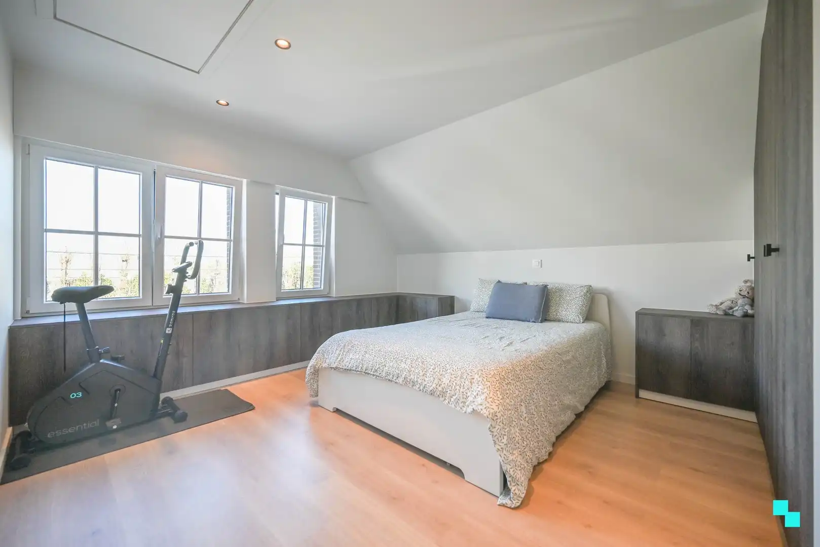 Gerenoveerde, veelzijdige woning in Anzegem foto 21