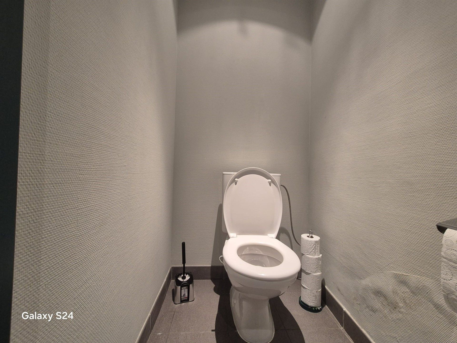 Ruim handelspand te huur – voormalig bankkantoor.  foto 17