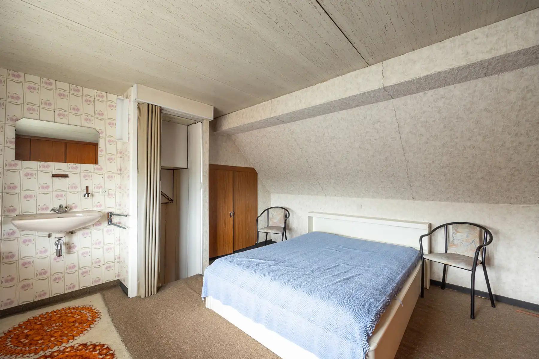 Huis met veel potentieel foto 12