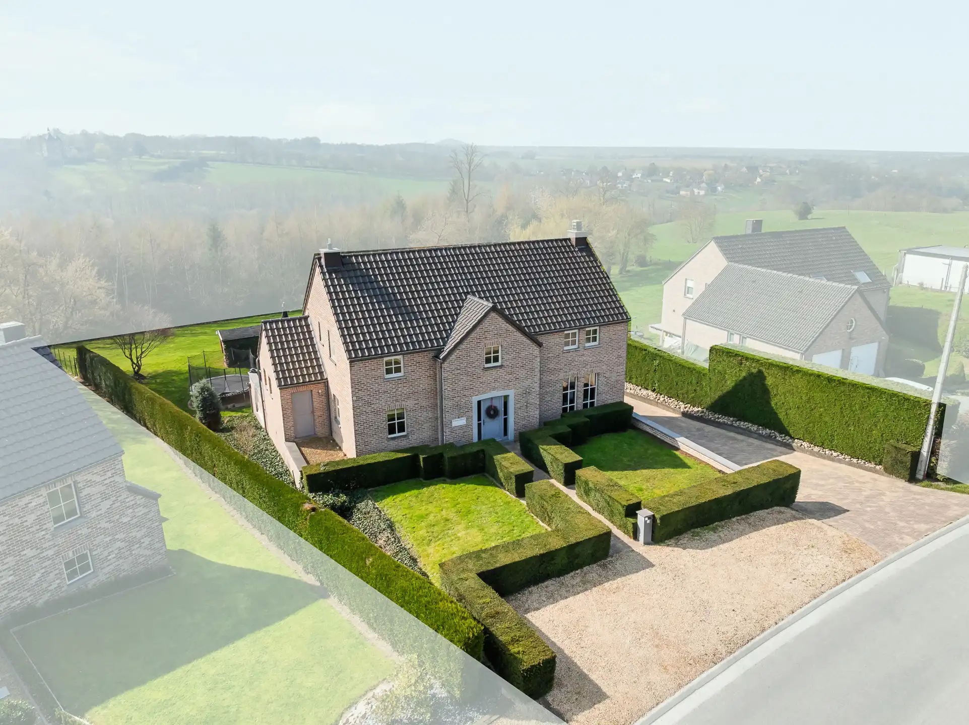 Charmante villa met souterrain 168m2 te Dalhem foto {{pictureIndex}}