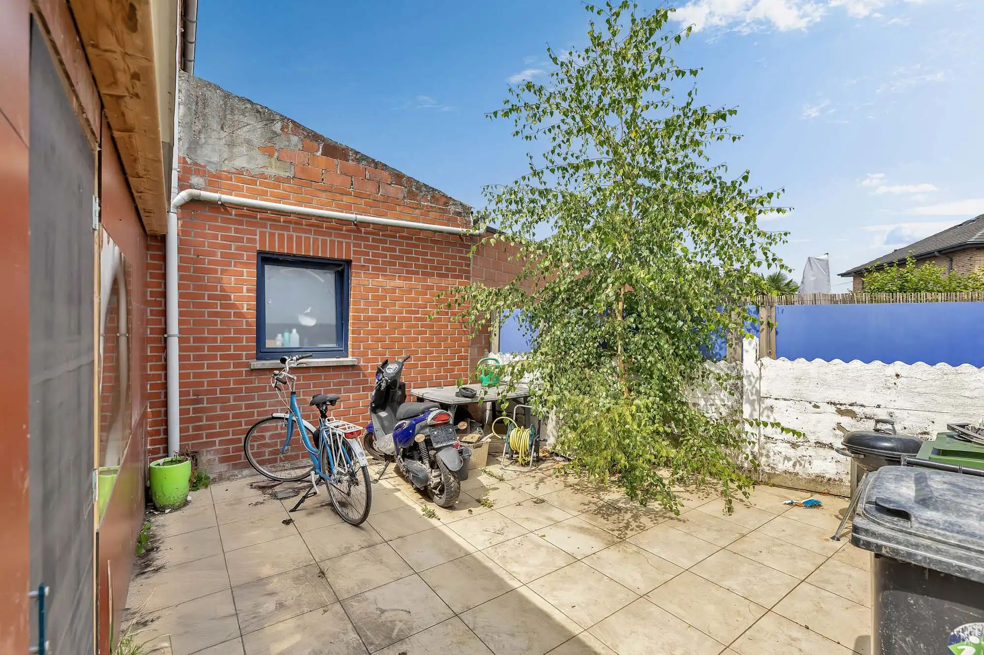 Te renoveren woning met 3 slaapkamers en garage foto 25